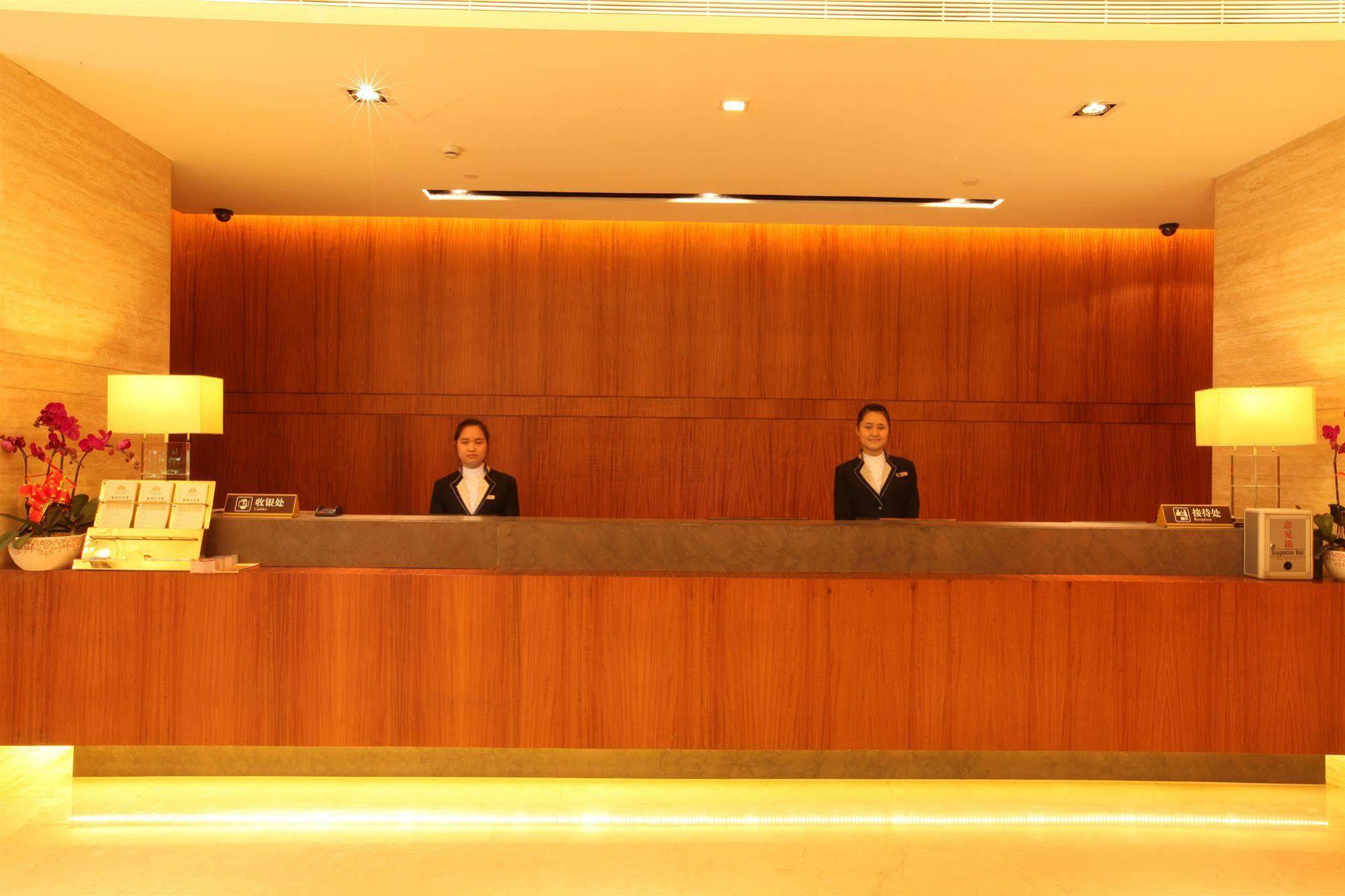The La Hotel 新世界伟瑞酒店 Shenzhen Interior photo